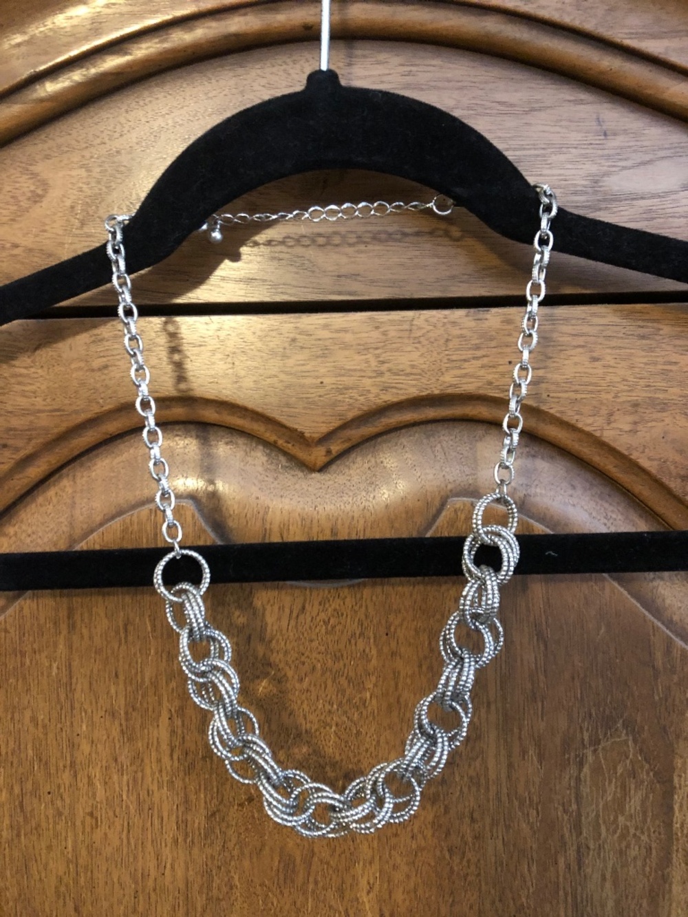 INC silver toned chunky fashion necklace 17"-21"